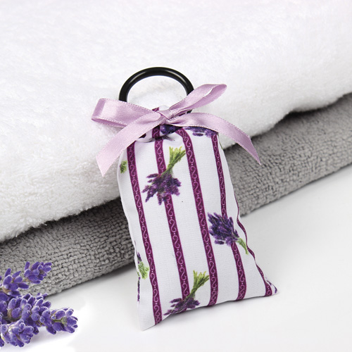 Fünf Lavendel-Duftsäckchen zum Aufhängen